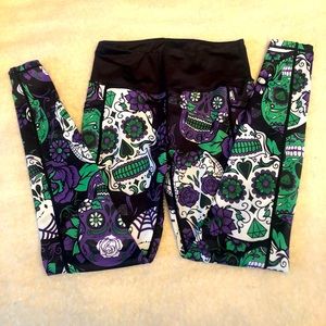 CVG Constantly Varied Gear retired Chaos Skulls full leggings Small